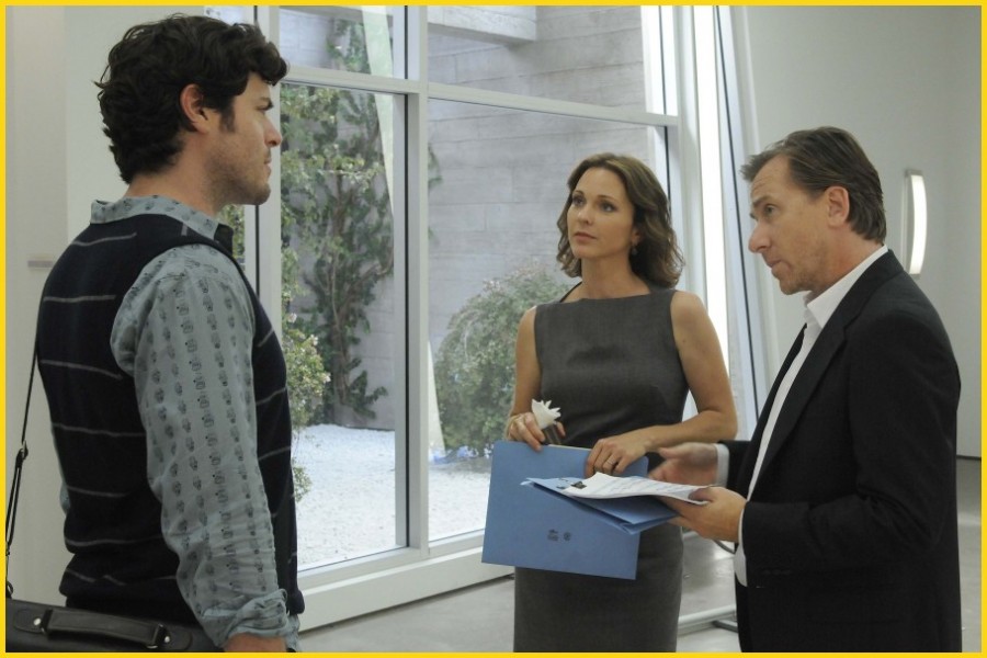 Eli Loker (Brendan Hines), Gillian Foster (Kelli Williams) & Cal Lightman (Tim Roth)